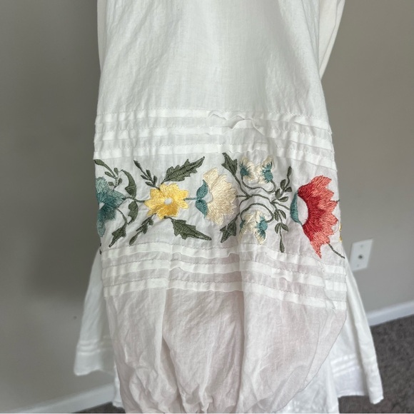 CLEOBELLA JADA TIERED MINI DRESS FLORAL EMBROIDERY WITH SLEEVES SIZE MEDIUM - Picture 8 of 16